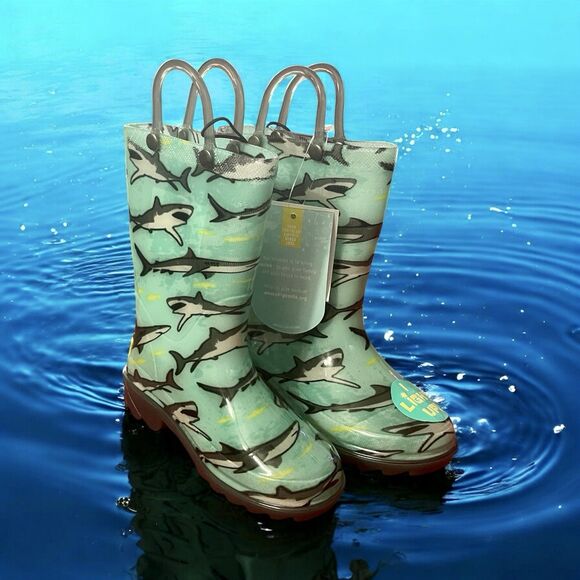 Western Chief Other - WESTERN CHIEF Toddler Shark Light Up Rain Boots Size 8 NWT